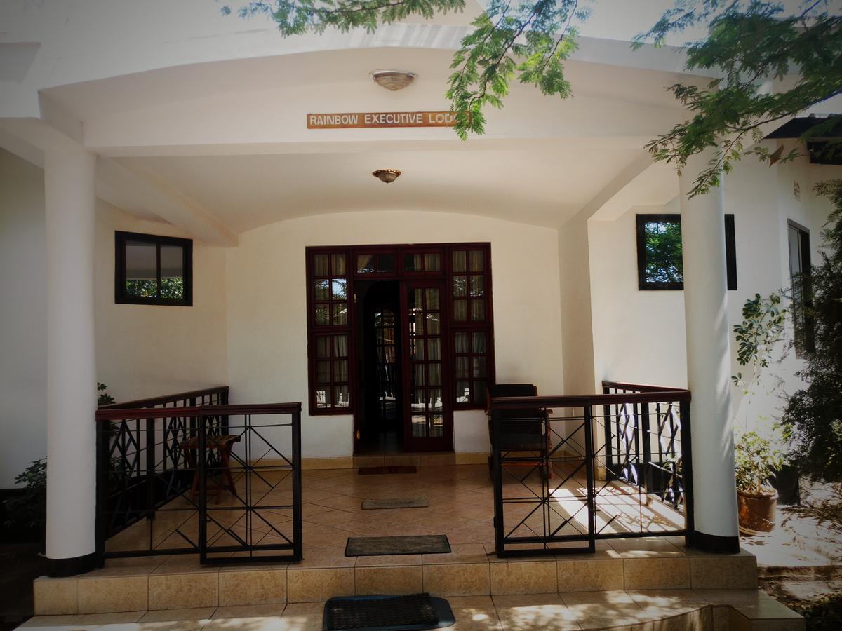 Rainbow Executive Lodge Boma la Ngombe Екстериор снимка