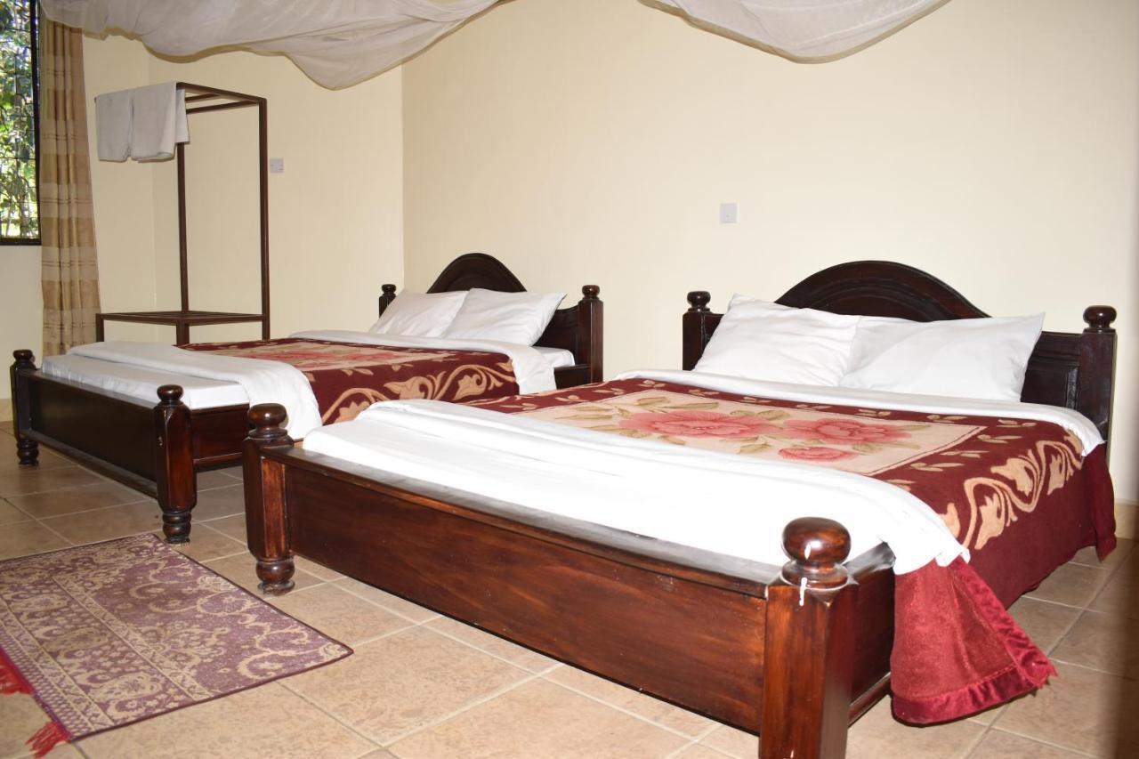Rainbow Executive Lodge Boma la Ngombe Екстериор снимка