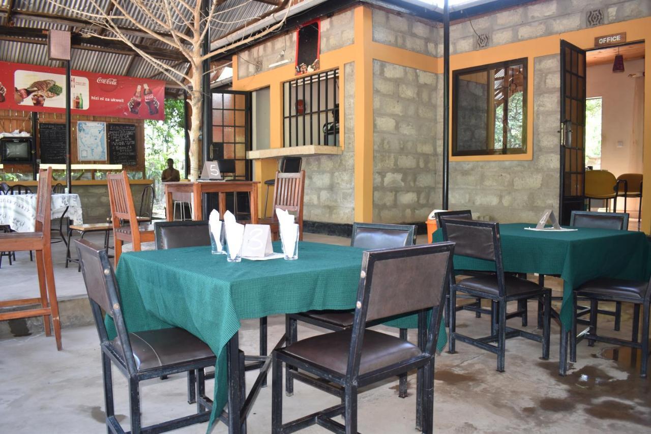Rainbow Executive Lodge Boma la Ngombe Екстериор снимка